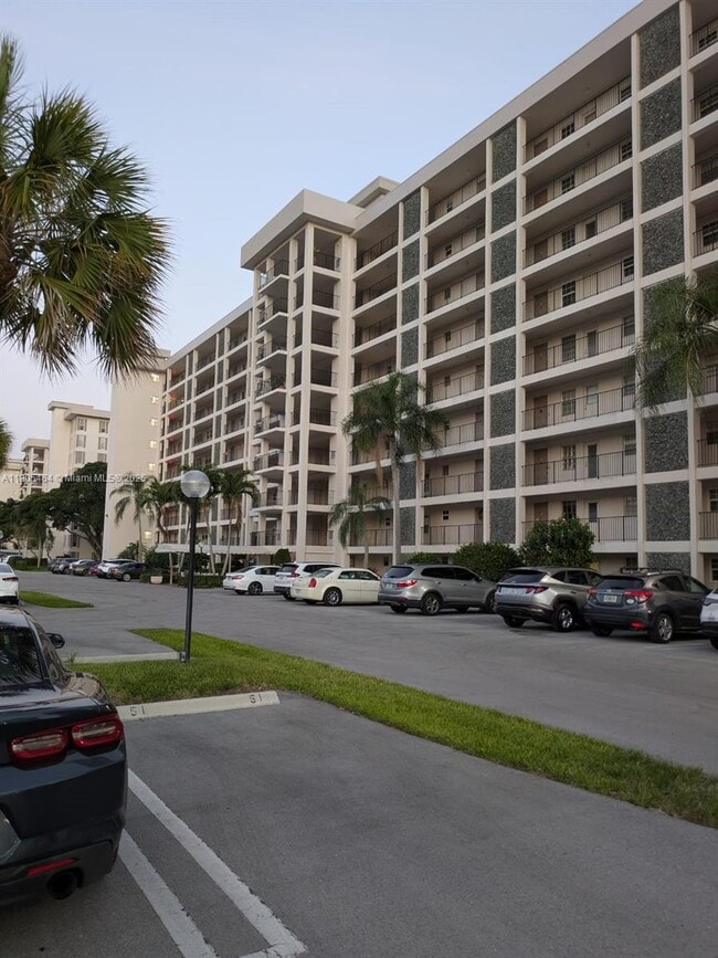 Photo - 3100 N Palm Aire Dr Condo Unit 104