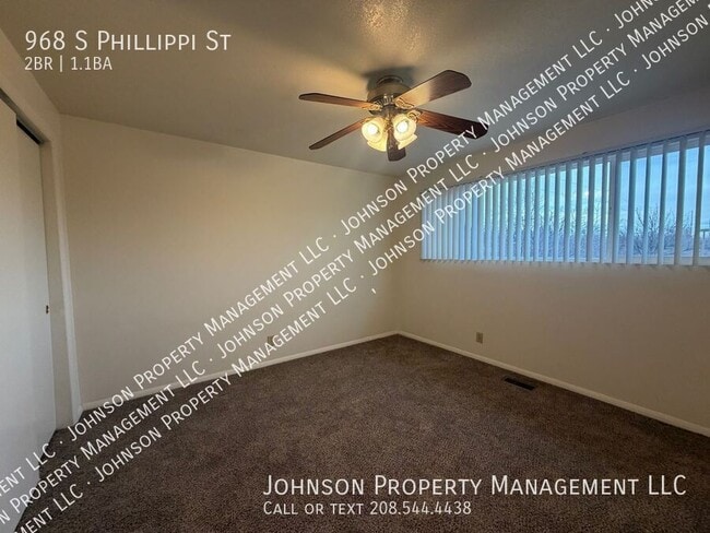 Photo - 968 S Phillippi St