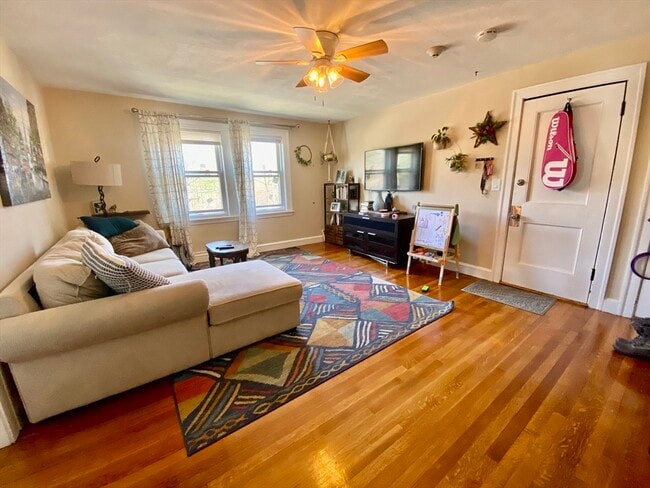 Photo - 4907 Washington St Unit 3R