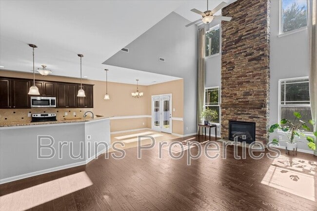 1814 Castle Gate Ct