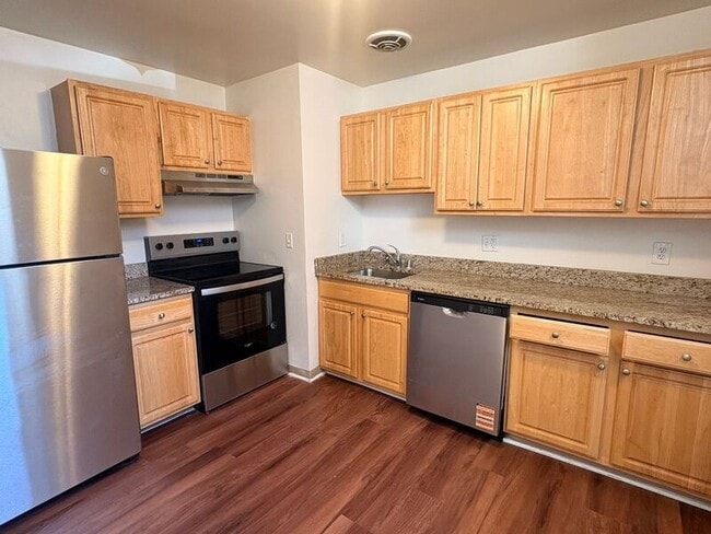 Photo - 717 St Paul St