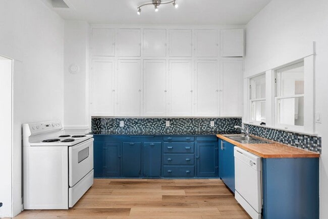 Photo - 331 Roberts St Unidad 331 Roberts B