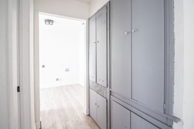Photo - 302 Avenue U Unit A