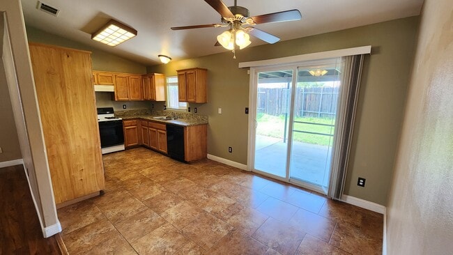 Photo - 409 Harvest Creek Rd