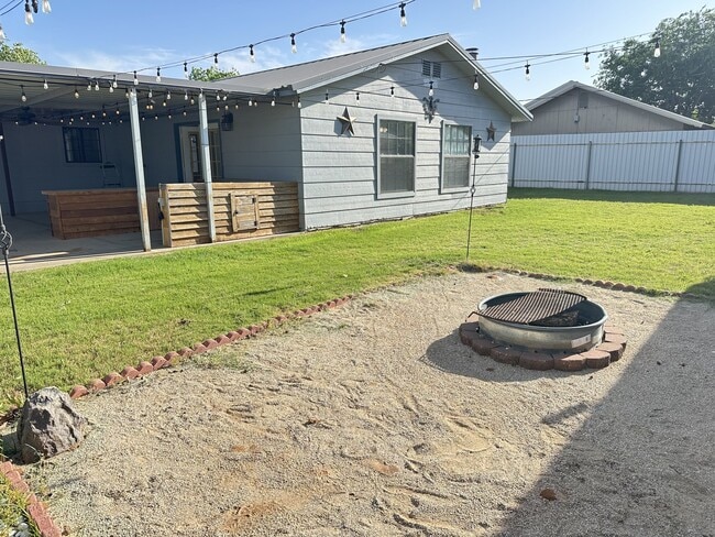 Photo - 2631 Sunset Dr