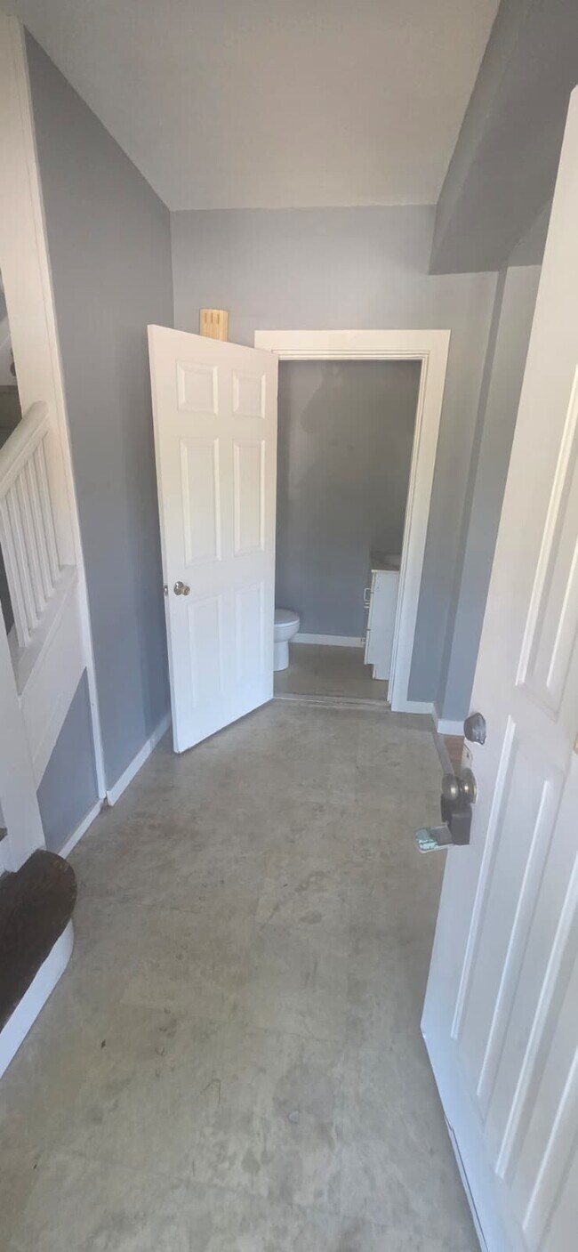 Photo - 1156 Dewey Ave