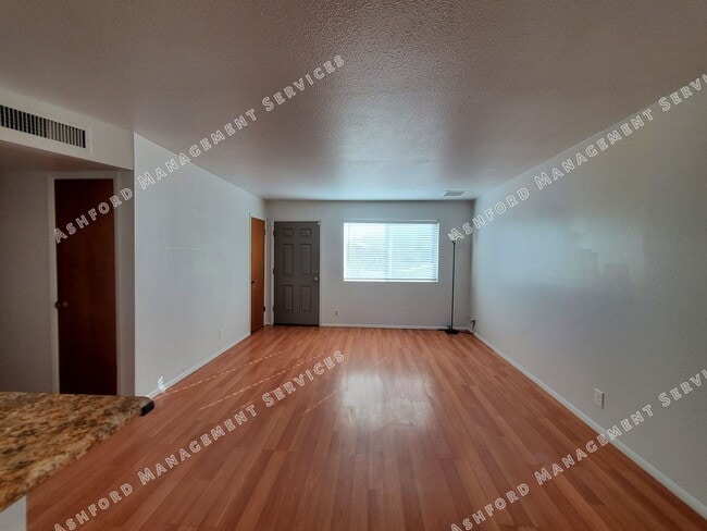 Photo - ***MOVE IN SPECIAL*** 3 BEDROOM HOME WITH ...