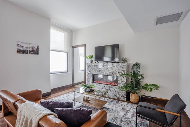 Photo - 1 W 4th St Apartment Unit ID1223671P