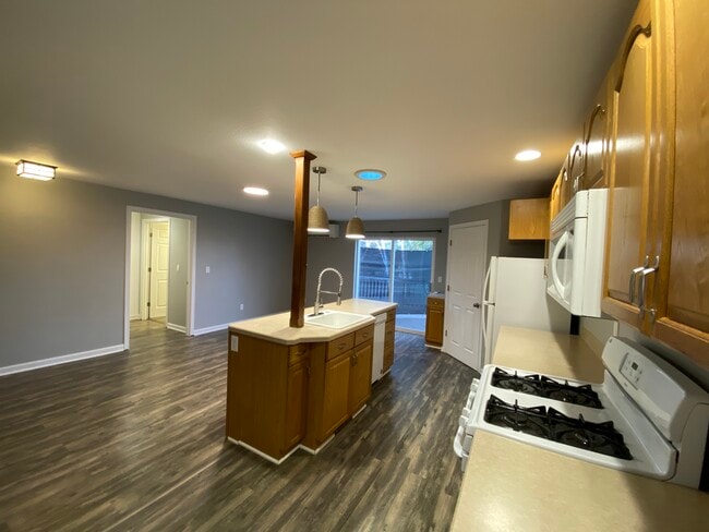 Photo - 2464-2 NE Ravenwood Dr Unit 2464  2