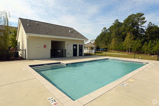 Woodlake Apartments