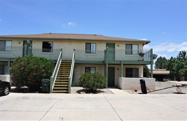 Building Photo - 4410 Buena Loma Way Unit 4410 Buena Loma Way B