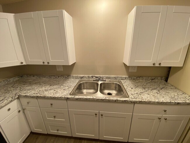 2901 Lawnridge Ct Unit 2901 Lawnridge Ct Apt K