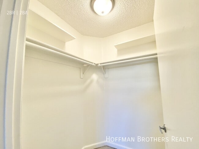 Photo - 860 S Ardmore Ave Unidad 208