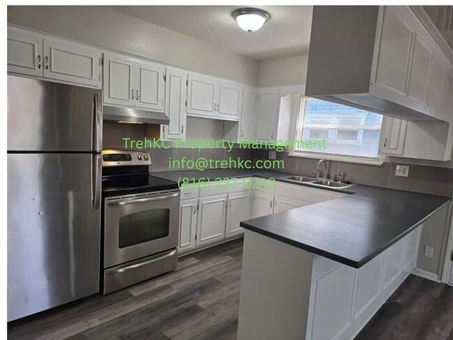 Photo - 1860 E 76th St