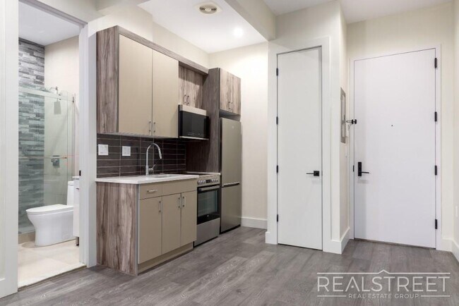 Photo - BRAND NEW 2 Bed in Bed Stuy! Unidad 2R