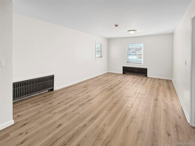 Photo - 4332 Albany Post Rd