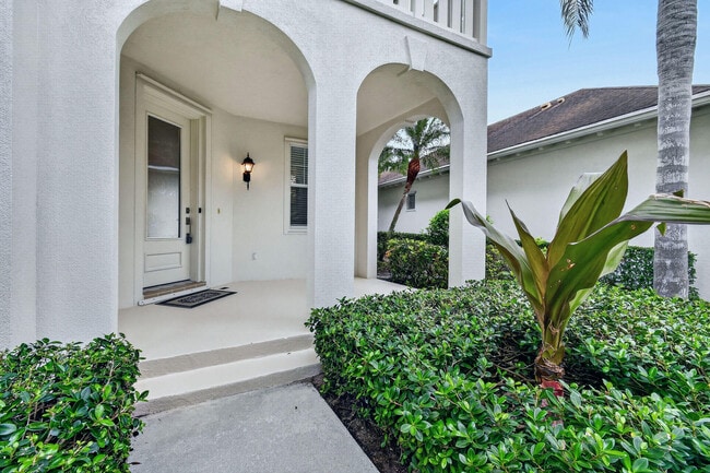 Photo - 303 Caravelle Dr