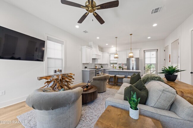 Photo - 103 Steiner Oaks