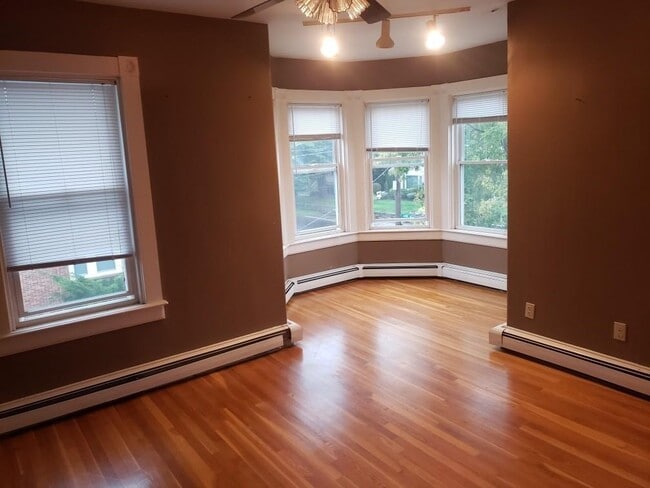 Photo - 450 Laurel Hill Ave Apartamento