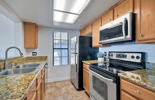 Building Photo - 14924 Avenida Venusto Unit 128 Rental