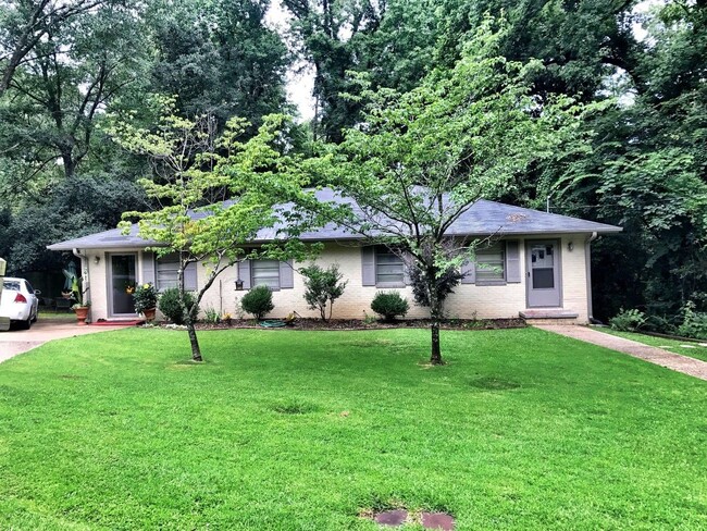 Building Photo - Cherokee Hills Unit 10 Cherokee Rental