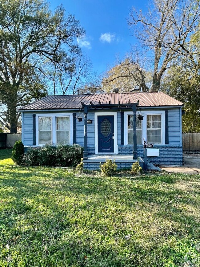 Building Photo - South Bossier home.