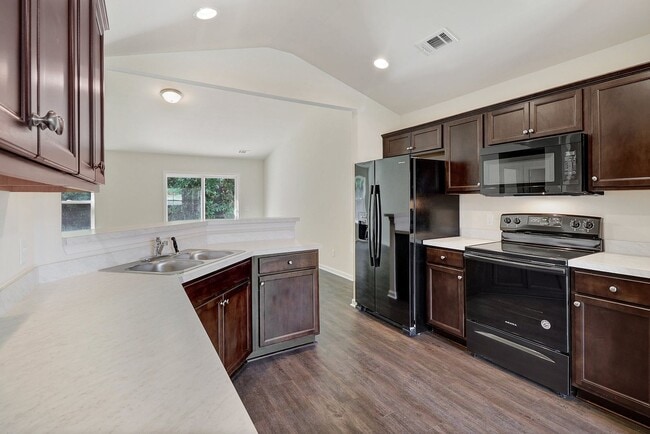Photo - Hartford - Statesboro 3 Bed 2 Bath