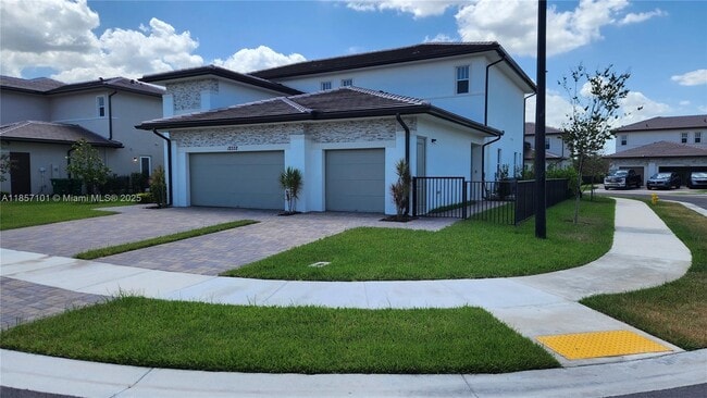 Building Photo - 12332 SW 44th St Rental