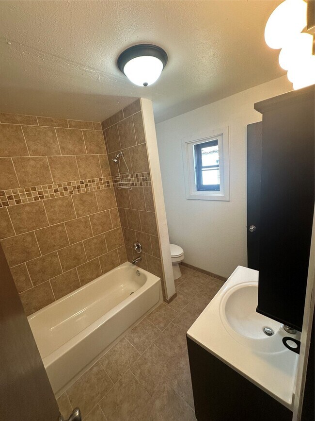Photo - 10715 Hillman Dr