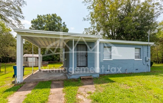 Building Photo - 5601 Pansy Ln