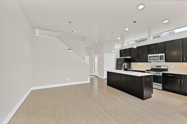 Photo - 4411 Hershe St