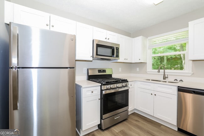 Photo - 1743 Hunting Creek Ln SE