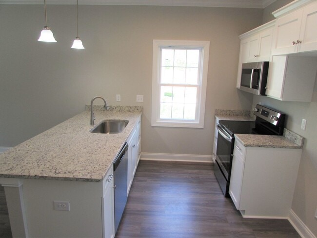 Photo - Great 3 Bed/1.5 Bath Home in the Heart of Hickory - Open Floor Plan - Modern Kitchen - Flat Backy...