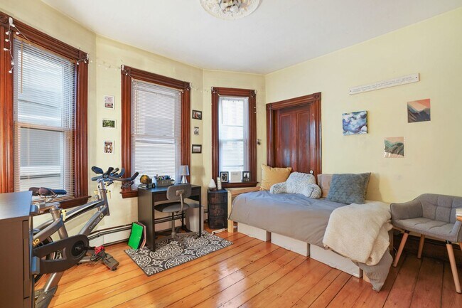 Photo - 68 Calumet St