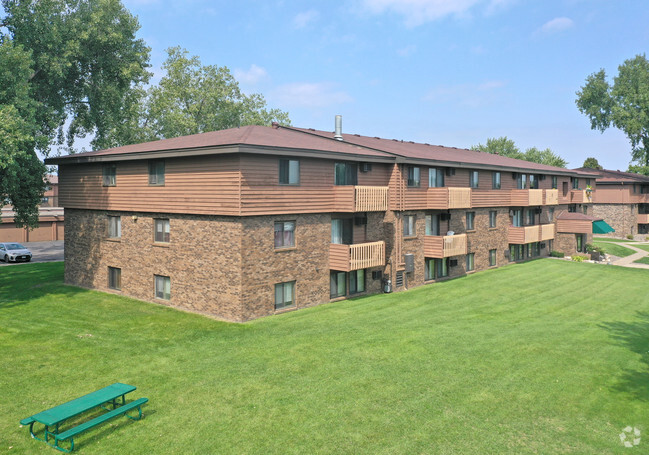 Building Photo - Upper Town Apartments