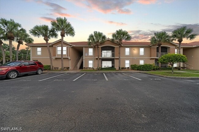 Building Photo - 8235 Ibis Club Dr Unit 309