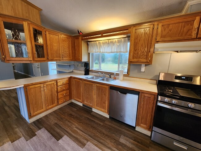 Photo - 11 Basin Point Rd