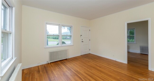 Photo - 140 E Main St Unit 1