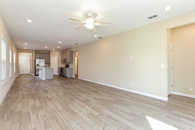 Photo - 2111 Major Oak St