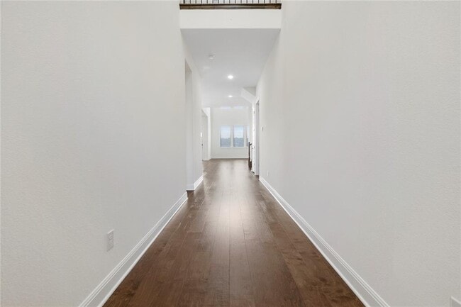 Photo - 1105 Malibar Ln