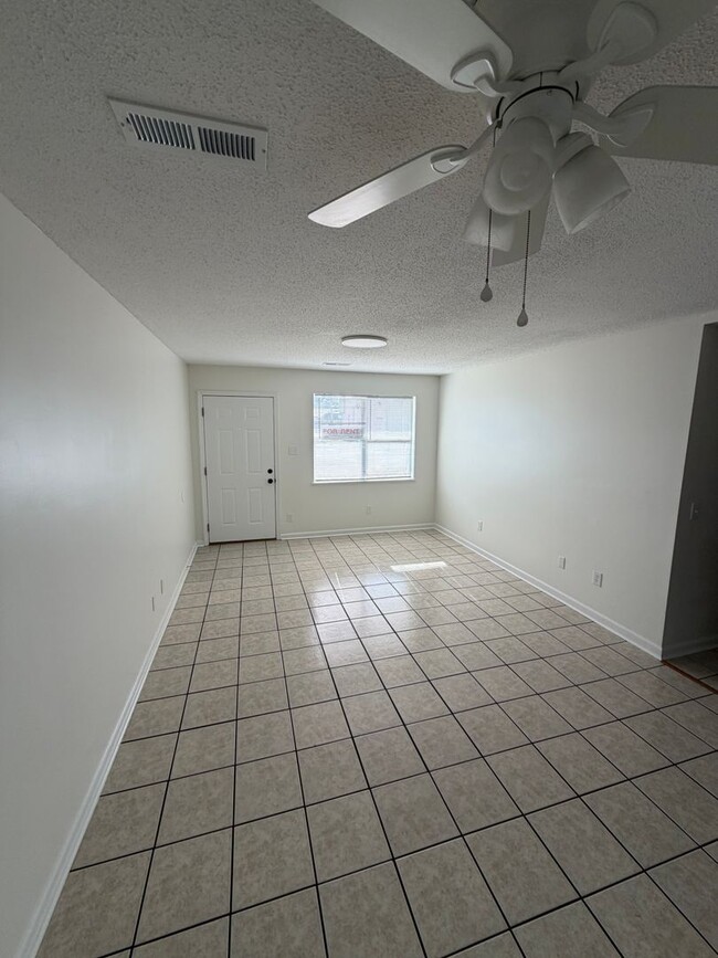 Photo - 106 Corley St