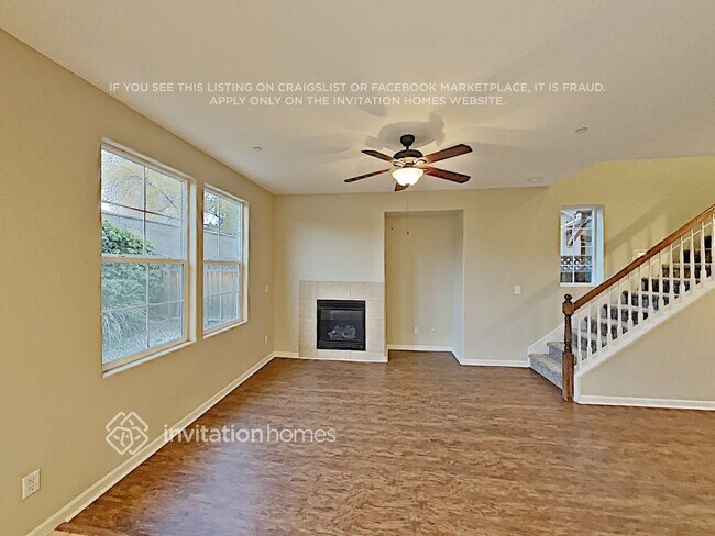 Photo - 638 Equinox Loop