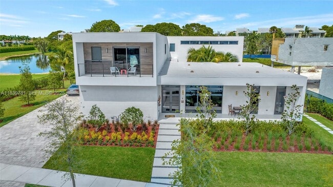 Building Photo - 16709 Botaniko Dr N