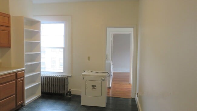 Photo - 39 Strathmore Rd Unit 3