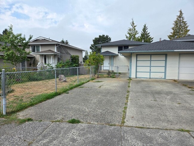 Move in ready 3 bed 2 bath home with 1 car... - Move in ready 3 bed 2 bath home with 1 car...