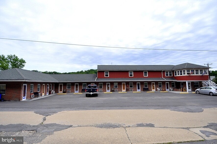 Photo - 268 Wilkes St Condo Unit 8
