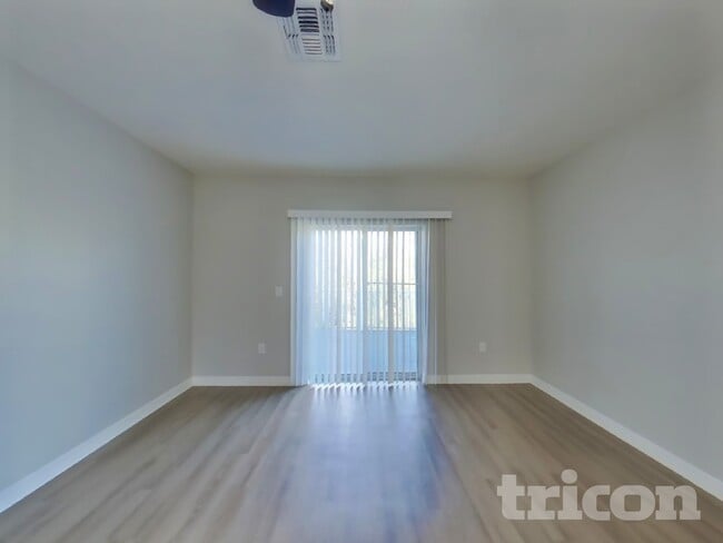 Photo - 2508 Valhalla Dr