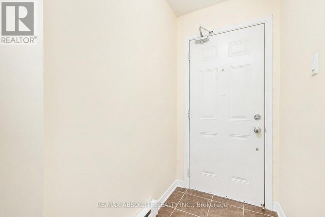 Photo - 113 Keltie Private