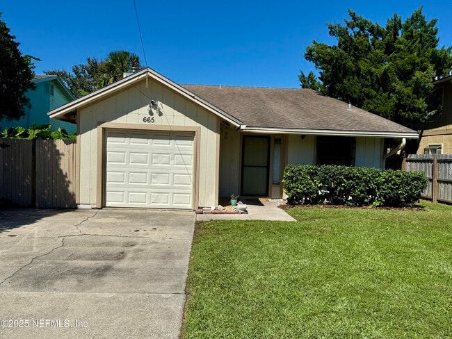 Photo - 665 S 10th St