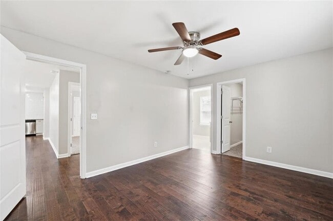 Photo - 250 Maple St